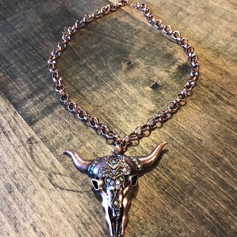 Beautiful Rose Gold/Copper Cow Skull Necklace ❤️
